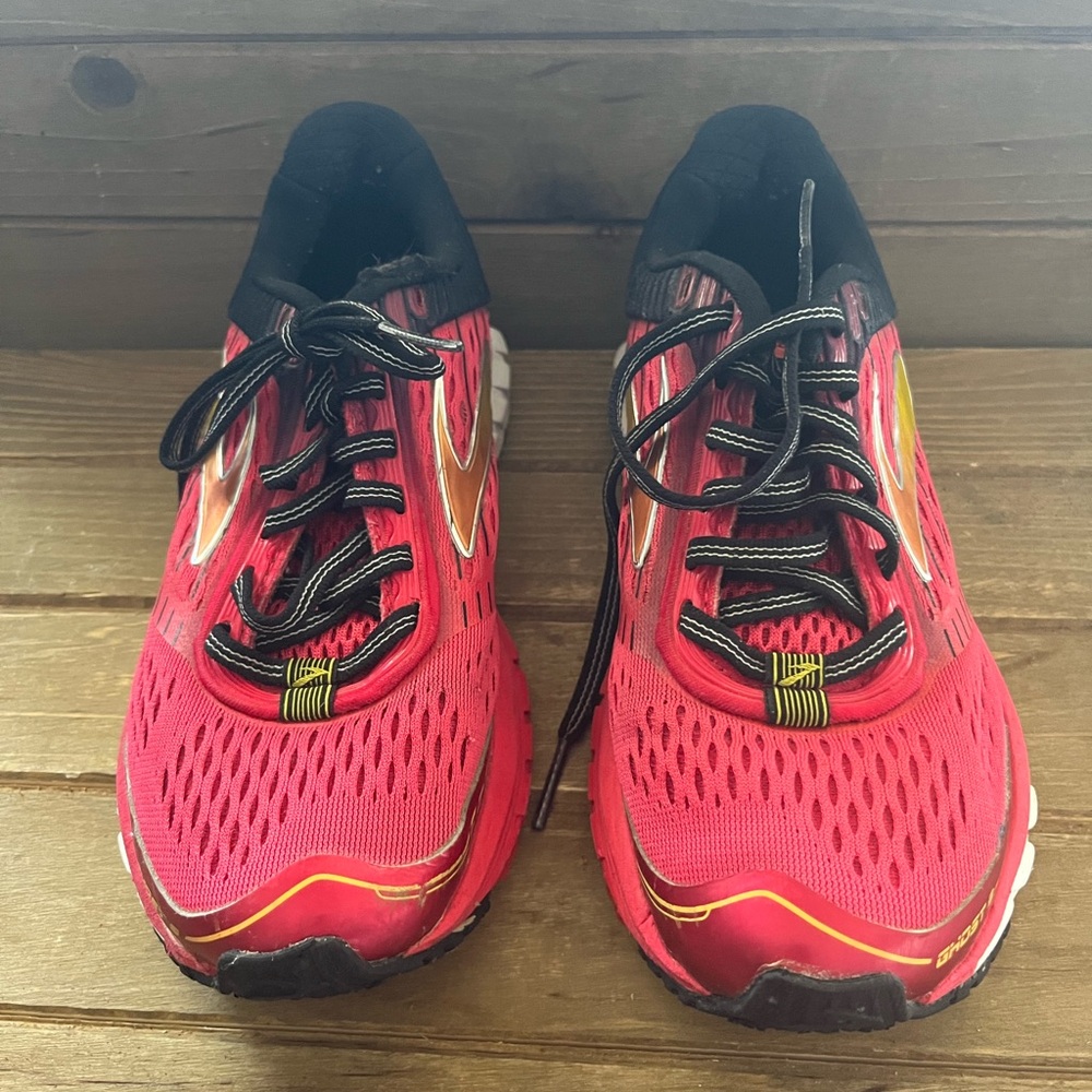 Brooks Ghost 9 DNA Pink Black Running Women's Shoes Sneakers Size 5